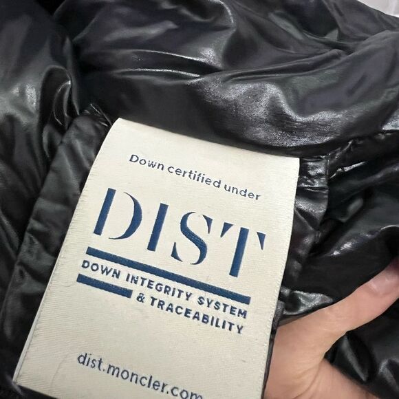 1 dat sale!!!! Moncler chouelle Black Puffer Jacket - Picture 3 of 15